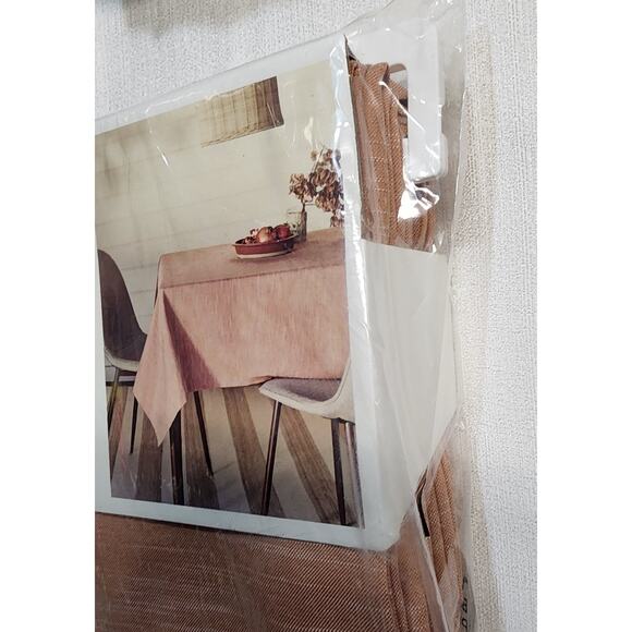 Threshold rectangular tablecloth W60'' x L120'' - Picture 7 of 7